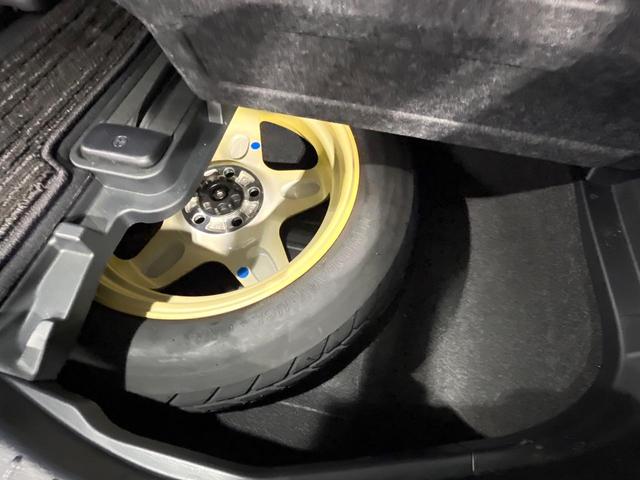 アルファード ２．５Ｓ　タイプゴールドＩＩ　禁煙車　セーフティセンス　純正９型ナビ　バックカメラ　フリップダウンモニター　両側電動スライド　電動リアゲート　２列目オットマン　シーケンシャルターンランプ　３眼ＬＥＤライト　オートハイビーム　ＥＴＣ（37枚目）