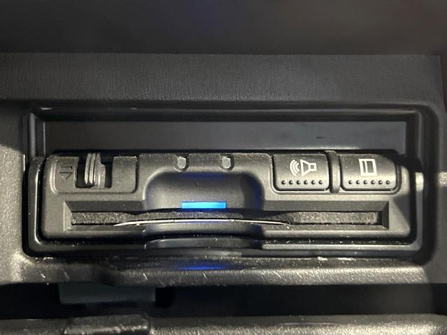 セレナ ハイウェイスター　Ｖセレクション　禁煙車　衝突軽減装置　純正９型ナビ　バックカメラ　フリップダウンモニター　両側電動スライド　ＥＴＣ　クルーズコントロール　後席サンシェード　ステアリングスイッチ　純正１６インチアルミ　スマートキー（21枚目）