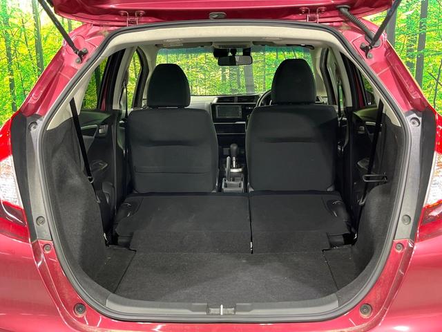 フィット １３Ｇ・Ｆ　純正ＳＤナビ　バックカメラ　衝突被害軽減システム　レーダークルーズ　禁煙車　ドラレコ　スマートキー　ビルトインＥＴＣ　車線逸脱警報　オートエアコン　Ｂｌｕｅｔｏｏｔｈ　ＣＤ　ステアリングスイッチ（10枚目）