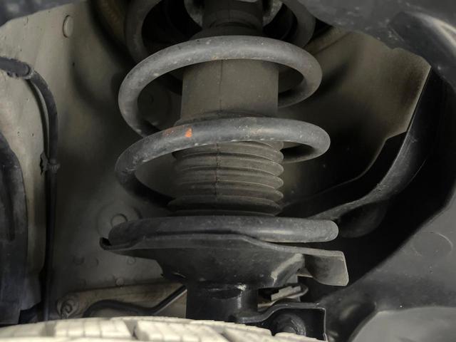 キューブ １５Ｘ　Ｖセレクション　ＳＤナビ　バックカメラ　ドラレコ　ＥＴＣ　ＨＩＤヘッドライト　オートライト　オートエアコン　スマートキー　Ｂｌｕｅｔｏｏｔｈ　フルセグＴＶ　革巻きステアリング（20枚目）