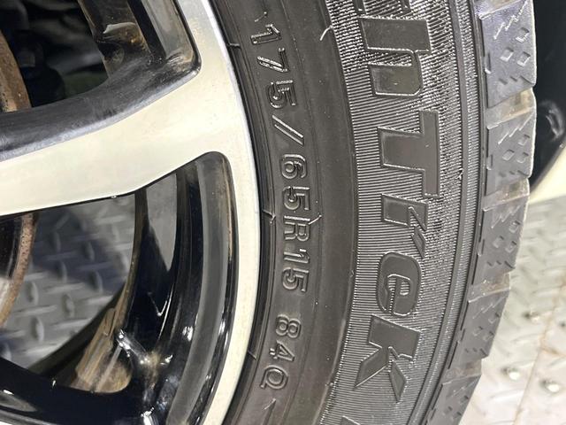 キューブ １５Ｘ　Ｖセレクション　ＳＤナビ　バックカメラ　ドラレコ　ＥＴＣ　ＨＩＤヘッドライト　オートライト　オートエアコン　スマートキー　Ｂｌｕｅｔｏｏｔｈ　フルセグＴＶ　革巻きステアリング（41枚目）