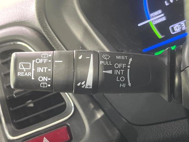 ヴェゼル ハイブリッドＸ　禁煙車　衝突軽減装置　メモリーナビ　Ｂｌｕｅｔｏｏｔｈ再生　バックカメラ　クルコン　パドルシフト　ＥＴＣ　前席シートヒーター　ＬＥＤライト　オートライト　オートエアコン　純正１７インチアルミ（31枚目）