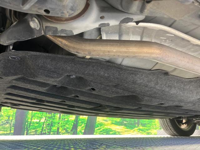 ヴェゼル ハイブリッドＸ　禁煙車　衝突軽減装置　メモリーナビ　Ｂｌｕｅｔｏｏｔｈ再生　バックカメラ　クルコン　パドルシフト　ＥＴＣ　前席シートヒーター　ＬＥＤライト　オートライト　オートエアコン　純正１７インチアルミ（46枚目）