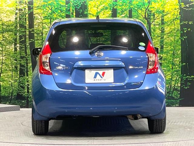 ノート メダリスト　純正ナビ　Ｂｌｕｅｔｏｏｔｈ再生　バックカメラ　オートエアコン　ＥＴＣ　スマートキー　プッシュスタート　アイドリングストップ　横滑り防止装置　オートライト　ＨＩＤライト　ウィンカーミラー　ドラレコ（19枚目）