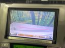 プリウス S 禁煙車 純正8型ナビ バックカメラ ドラレコ ETC HIDヘッド オートライト オートエアコン スマートキー フルセグ Bluetooth 純正15インチAW 横滑り機能 電動格納ミラー(4枚目)