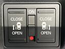 Ｎ－ＢＯＸカスタム ベースグレード　禁煙車　ホンダセンシング　純正９型ナビ　全周囲カメラ　両側電動スライド　前席シートヒーター　電動パーキングブレーキ　レーンアシスト　ＬＥＤライト　オートライト　オートエアコン　純正１４インチアルミ（4枚目）