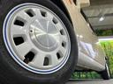 【１３インチアルミホイール】外観にマッチしたアルミホイールを装着しております。各種アルミホイールや、スタッドレスタイヤも取扱いしております。是非ご相談ください♪