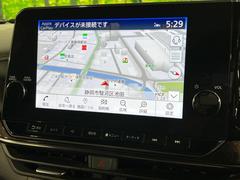 【純正９型ナビ】人気の純正ナビを装備。オーディオ機能も充実しており、Ｂｌｕｅｔｏｏｔｈ接続すればお持ちのスマホやＭＰ３プレイヤーの音楽を再生可能！毎日の運転がさらに楽しくなります！！ 4