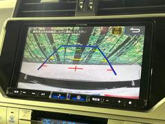 【バックカメラ】駐車時に後方がリアルタイム映像で確認できます。大型商業施設や立体駐車場での駐車時や、夜間のバック時に大活躍！運転スキルに関わらず、今や必須となった装備のひとつです！ 6