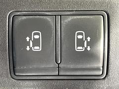 �ڥϥ󥺥ե꡼��ǽ�դ�ξ¦�ѥ���饤�ɥɥ��ۥ��饤�ɥɥ��β���­�������Ƥ��������ȡ���ưŪ�˥��饤�ɥɥ������Ĥ��ޤ�����ʪ��ξ�꤬�դ����ä����֤Ǥ⡢�ɥ��γ��Ĥ��Ǥ��ƤȤäƤ������� 7