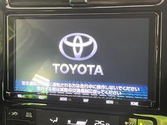 �ڽ��������ʥӡۿ͵��ν����ʥӤ������������ǥ�����ǽ�⽼�¤��Ƥ��ꡢ�£�������������³����Ф������Υ��ޥۤ�ͣУ��ץ쥤�䡼�β��ڤ������ǽ�������α�ž������˳ڤ����ʤ�ޤ����� 4