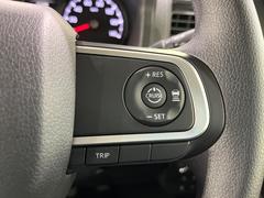 �ڥ����ץƥ��֥��롼������ȥ�����۹�®ƻϩ�Ǥ�Ĺ��Υ���Ԥ��ڤˡ�����ư��®�٤��ݤĥ��롼������ȥ����뤬�����ͷڸ������ƥ��Ϣ�Ȥ��������μ�ξ���Τ��Ƽִ֤��ݤĤ褦��®��Ĵ�ᤷ�Ƥ���ޤ����� 3