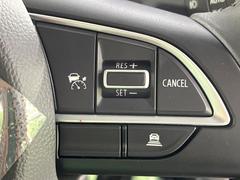 �ڥ����ץƥ��֥��롼������ȥ�����۹�®ƻϩ�Ǥ�Ĺ��Υ���Ԥ��ڤˡ�����ư��®�٤��ݤĥ��롼������ȥ����뤬�����ͷڸ������ƥ��Ϣ�Ȥ��������μ�ξ���Τ��Ƽִ֤��ݤĤ褦��®��Ĵ�ᤷ�Ƥ���ޤ����� 4