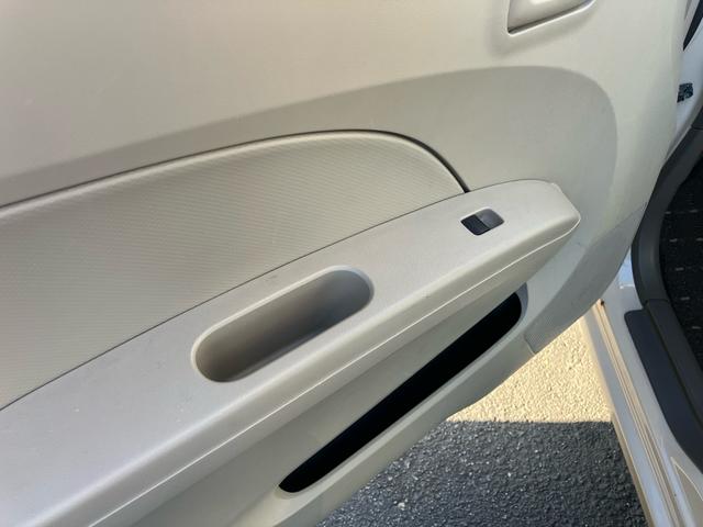 アルト Ｆ　走行３．２万キロ　オートマ　キーレスエントリー　車検令和８年７月　エアコン　パワステ　パワーウインドウ　エアバッグ　２ＷＤ　５ドア　軽自動車（26枚目）