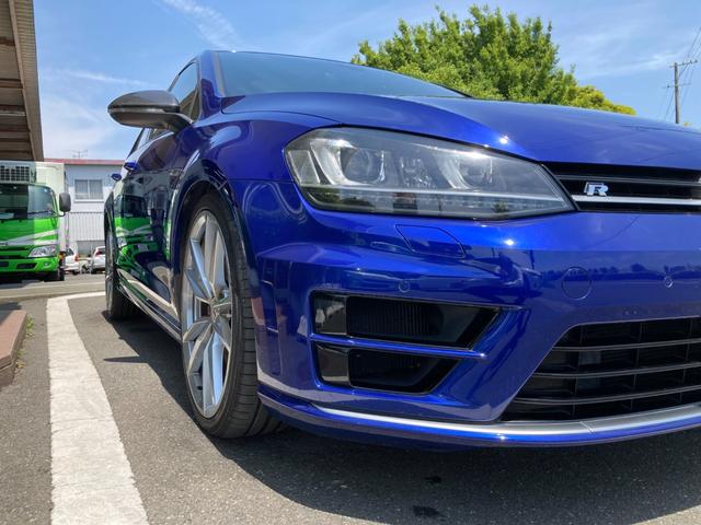 ゴルフＲ カーボンスタイル　冠水歴車ナビＢＴバックカメラＥＴＣカーボンスタイルナパレザーシート１００台限定車カーボンミラー専用レザーシート４ＷＤアダプティブクルコンプリクラッシュブレーキ衝突軽減ブレーキ１９インチアルミ（20枚目）