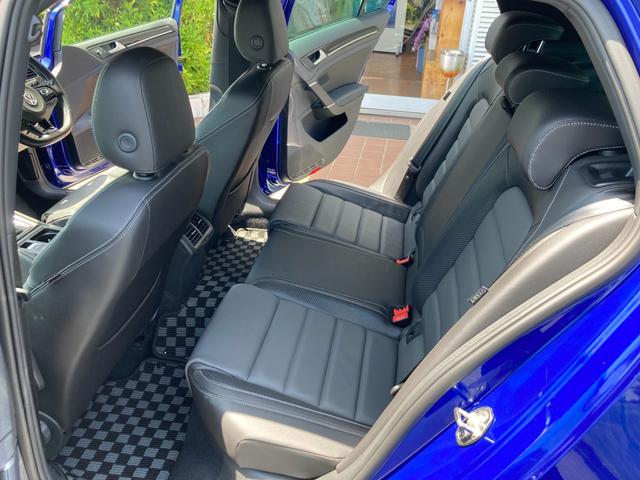 ゴルフＲ カーボンスタイル　冠水歴車ナビＢＴバックカメラＥＴＣカーボンスタイルナパレザーシート１００台限定車カーボンミラー専用レザーシート４ＷＤアダプティブクルコンプリクラッシュブレーキ衝突軽減ブレーキ１９インチアルミ（40枚目）