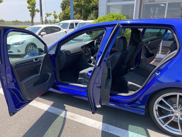 ゴルフＲ カーボンスタイル　冠水歴車ナビＢＴバックカメラＥＴＣカーボンスタイルナパレザーシート１００台限定車カーボンミラー専用レザーシート４ＷＤアダプティブクルコンプリクラッシュブレーキ衝突軽減ブレーキ１９インチアルミ（51枚目）