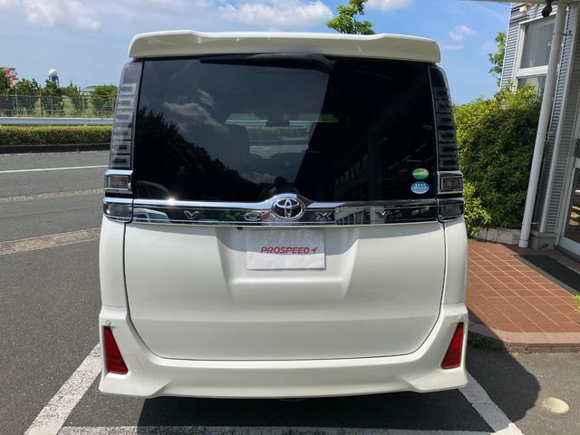 ヴォクシー ＺＳ　煌　冠水歴車４ＷＤＢｔ対応フルセグナビＥＴＣバックカメラ両側電動スライドドアキーレススマートキープッシュスタートダブルエアコン衝突被害軽減システム盗難防止システムＬＥＤヘッドライトクリアランスソナー（11枚目）