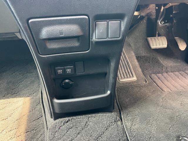 ヴォクシー ＺＳ　煌　冠水歴車４ＷＤＢｔ対応フルセグナビＥＴＣバックカメラ両側電動スライドドアキーレススマートキープッシュスタートダブルエアコン衝突被害軽減システム盗難防止システムＬＥＤヘッドライトクリアランスソナー（71枚目）