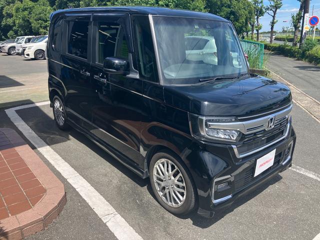 Ｎ－ＢＯＸカスタム Ｌターボ　雹害車Ｂｔ対応フルセグナビＥＴＣバックカメラ両側パワスラシートヒーターキーレススマートキープッシュスタートアイドリングＳＴＯＰベンチシートレーンアシストパークアシストオートエアコンパワステ禁煙車（4枚目）