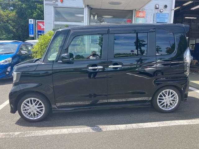 Ｎ－ＢＯＸカスタム Ｌターボ　雹害車Ｂｔ対応フルセグナビＥＴＣバックカメラ両側パワスラシートヒーターキーレススマートキープッシュスタートアイドリングＳＴＯＰベンチシートレーンアシストパークアシストオートエアコンパワステ禁煙車（7枚目）