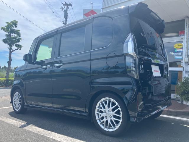 Ｎ－ＢＯＸカスタム Ｌターボ　雹害車Ｂｔ対応フルセグナビＥＴＣバックカメラ両側パワスラシートヒーターキーレススマートキープッシュスタートアイドリングＳＴＯＰベンチシートレーンアシストパークアシストオートエアコンパワステ禁煙車（8枚目）