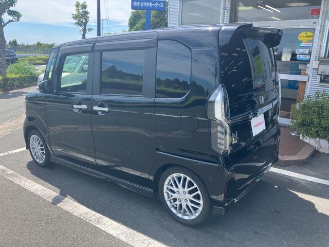 Ｎ－ＢＯＸカスタム Ｌターボ　雹害車Ｂｔ対応フルセグナビＥＴＣバックカメラ両側パワスラシートヒーターキーレススマートキープッシュスタートアイドリングＳＴＯＰベンチシートレーンアシストパークアシストオートエアコンパワステ禁煙車（9枚目）