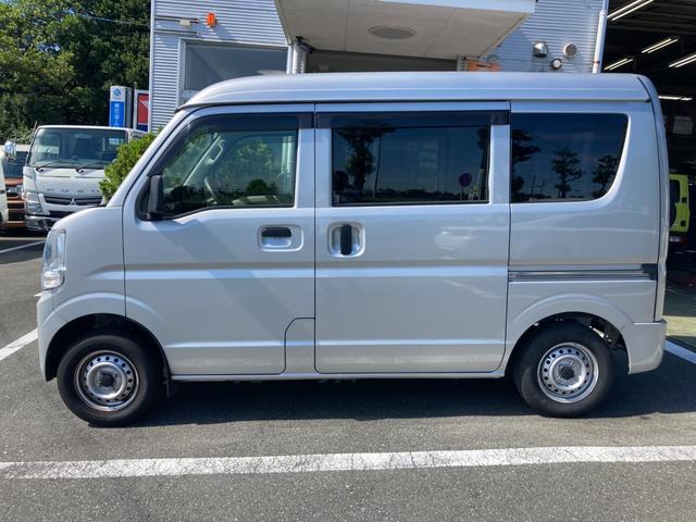 ＮＶ１００クリッパーバン ＤＸ　ＧＬパッケージ　冠水歴車エアコンパワステパワーウィンドキーレスエントリーフル装備４ＡＴプライバシーガラスセキュリティーアラームドアバイザーヘッドライトレベライザーハイルーフ５ドア２／４人乗り（5枚目）