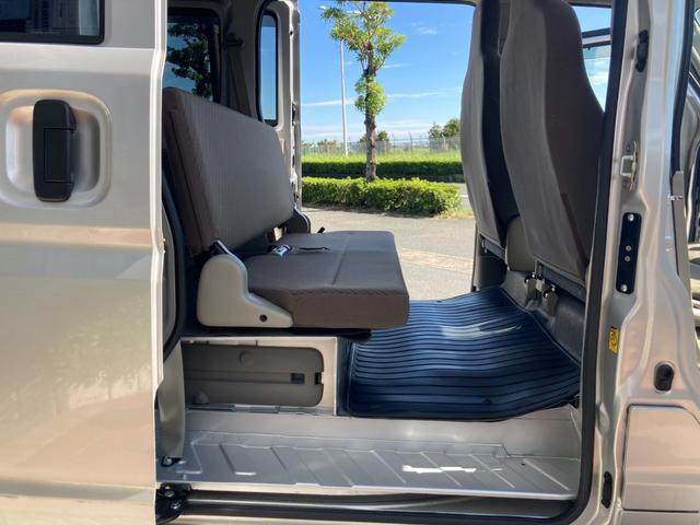 ＮＶ１００クリッパーバン ＤＸ　ＧＬパッケージ　冠水歴車エアコンパワステパワーウィンドキーレスエントリーフル装備４ＡＴプライバシーガラスセキュリティーアラームドアバイザーヘッドライトレベライザーハイルーフ５ドア２／４人乗り（36枚目）