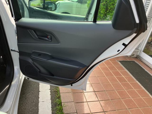 プリウス Ｕ　冠水歴車ディスプレイバックカメラＢＴ対応ＥＴＣ２．０セーフティセンス衝突軽減ブレーキ付踏み間違え防止レーンディパーチャーアラートリヤクロストラフィックアラートブラインドスポットモニタークルコン（33枚目）