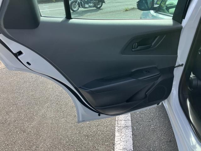 プリウス Ｕ　冠水歴車ディスプレイバックカメラＢＴ対応ＥＴＣ２．０セーフティセンス衝突軽減ブレーキ付踏み間違え防止レーンディパーチャーアラートリヤクロストラフィックアラートブラインドスポットモニタークルコン（36枚目）