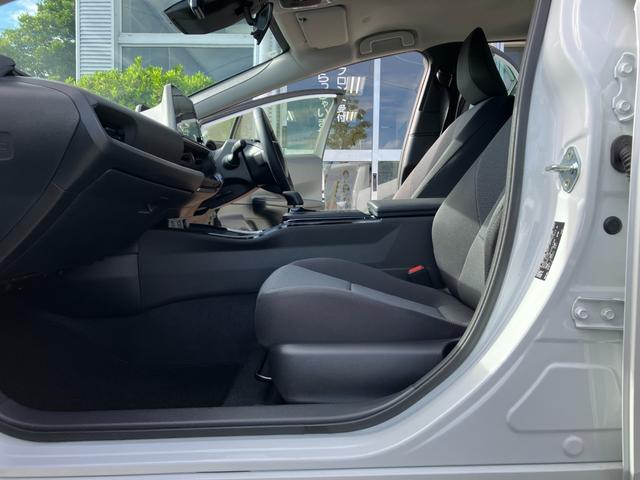 プリウス Ｕ　冠水歴車ディスプレイバックカメラＢＴ対応ＥＴＣ２．０セーフティセンス衝突軽減ブレーキ付踏み間違え防止レーンディパーチャーアラートリヤクロストラフィックアラートブラインドスポットモニタークルコン（42枚目）