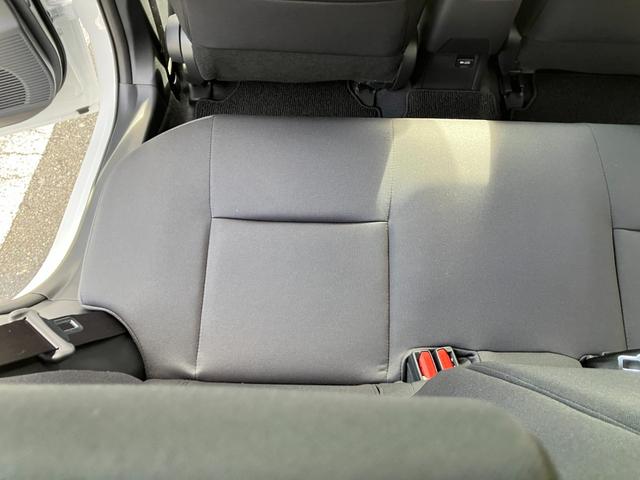プリウス Ｕ　冠水歴車ディスプレイバックカメラＢＴ対応ＥＴＣ２．０セーフティセンス衝突軽減ブレーキ付踏み間違え防止レーンディパーチャーアラートリヤクロストラフィックアラートブラインドスポットモニタークルコン（45枚目）