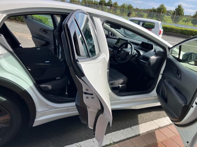 プリウス Ｕ　冠水歴車ディスプレイバックカメラＢＴ対応ＥＴＣ２．０セーフティセンス衝突軽減ブレーキ付踏み間違え防止レーンディパーチャーアラートリヤクロストラフィックアラートブラインドスポットモニタークルコン（50枚目）