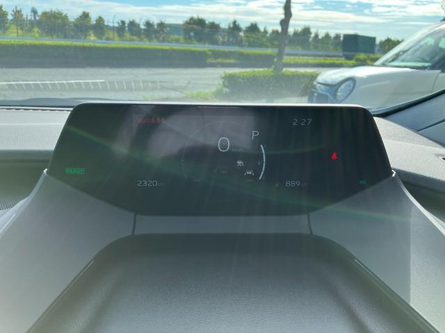 プリウス Ｕ　冠水歴車ディスプレイバックカメラＢＴ対応ＥＴＣ２．０セーフティセンス衝突軽減ブレーキ付踏み間違え防止レーンディパーチャーアラートリヤクロストラフィックアラートブラインドスポットモニタークルコン（63枚目）
