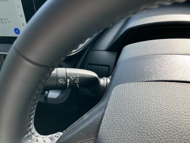 プリウス Ｕ　冠水歴車ディスプレイバックカメラＢＴ対応ＥＴＣ２．０セーフティセンス衝突軽減ブレーキ付踏み間違え防止レーンディパーチャーアラートリヤクロストラフィックアラートブラインドスポットモニタークルコン（65枚目）