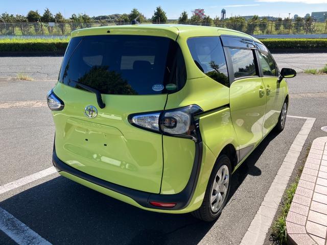 シエンタ Ｇ　冠水歴車ナビＴＶバックカメラＥＴＣ車載器スマートキーＰスタートイモビ付両側パワースライドドア禁煙車衝突安全ボディー３列シートヘッドライトレベライザーオートエアコン電格ミラースマートキー２本（11枚目）