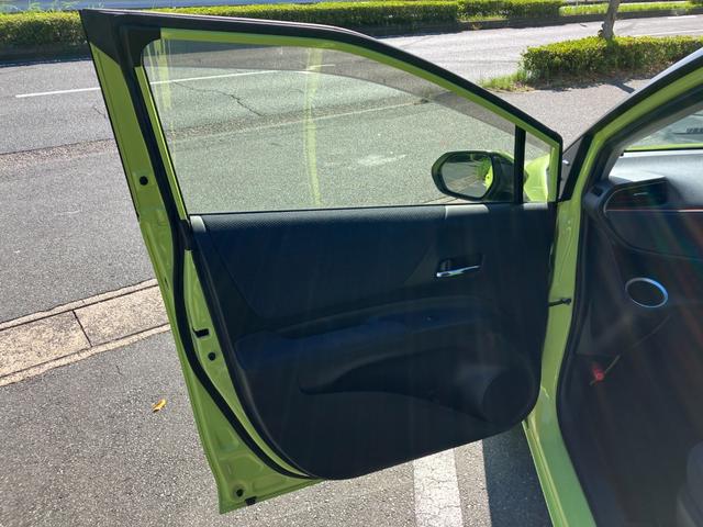 シエンタ Ｇ　冠水歴車ナビＴＶバックカメラＥＴＣ車載器スマートキーＰスタートイモビ付両側パワースライドドア禁煙車衝突安全ボディー３列シートヘッドライトレベライザーオートエアコン電格ミラースマートキー２本（41枚目）
