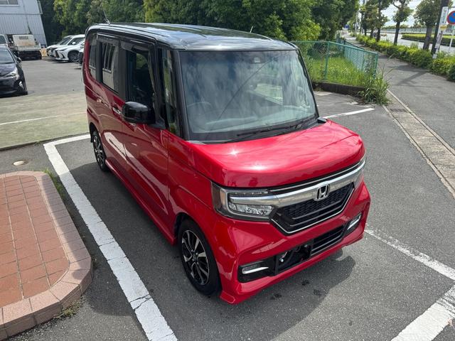 Ｎ－ＢＯＸカスタム Ｇ・Ｌホンダセンシング　雹害車ナビＴＶバックカメラＥＴＣ車載器付ＢＴ対応スマートキーＰスタートイモビ付ホンダセンシング衝突軽減ブレーキ付踏み間違え防止装置白線逸脱警報両側パワスラＬＥＤヘッド前席シートヒーター横滑り防止（4枚目）