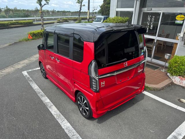 Ｎ－ＢＯＸカスタム Ｇ・Ｌホンダセンシング　雹害車ナビＴＶバックカメラＥＴＣ車載器付ＢＴ対応スマートキーＰスタートイモビ付ホンダセンシング衝突軽減ブレーキ付踏み間違え防止装置白線逸脱警報両側パワスラＬＥＤヘッド前席シートヒーター横滑り防止（6枚目）