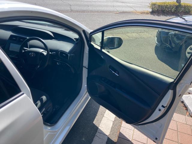 プリウス Ａ　冠水歴車ナビＴＶＢＴオーディオ対応バックカメラＥＴＣセーフティセンス衝突軽減ブレーキレーダークルコン衝突軽減ブレーキ踏み間違え防止装置ヘッドアップディスプレイオートマチックハイビームハイブリッド（30枚目）