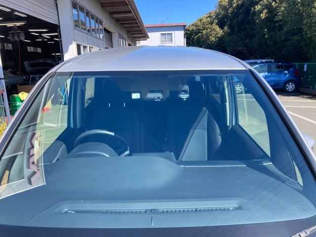 ノア ハイブリッドＸ　冠水歴車ナビＴＶバックカメラＥＴＣ車載器セーフティセンス衝突軽減ブレーキ付禁煙車ドラレコスマートキー２本オートマチックハイビーム衝突安全ボディークルーズコントロール３列シート７名乗ハイブリッド車（22枚目）