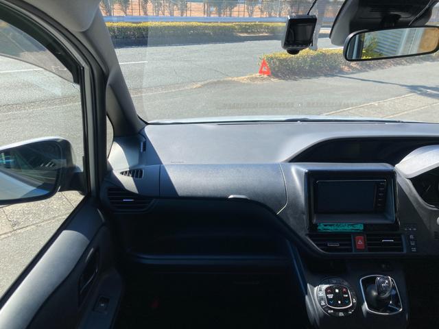 ノア ハイブリッドＸ　冠水歴車ナビＴＶバックカメラＥＴＣ車載器セーフティセンス衝突軽減ブレーキ付禁煙車ドラレコスマートキー２本オートマチックハイビーム衝突安全ボディークルーズコントロール３列シート７名乗ハイブリッド車（64枚目）