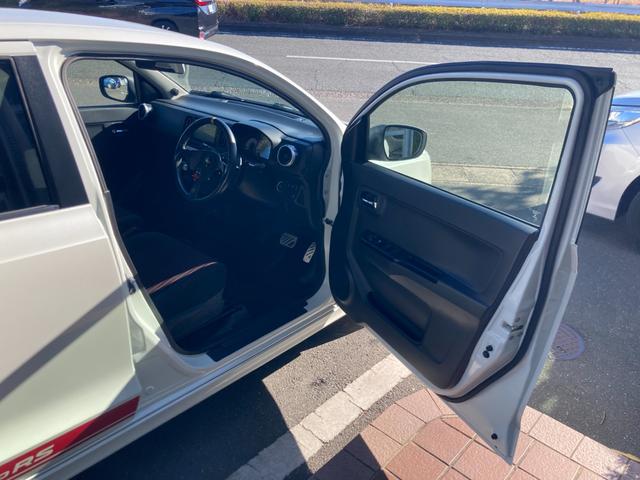 アルト ツインカムＲＳ　冠水歴車ナビＴＶバックカメラＥＴＣ禁煙車運転席シートヒータースマートキーＰスタートイモビライザーインタークーラーターボレーダーブレーキサポート衝突軽減ブレーキパドルシフト横滑り防止装置禁煙車（32枚目）