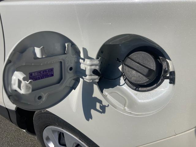 シエンタ ハイブリッドＧ　冠水歴車セーフティセンス衝突軽減ブレーキ付スマートキーＰスタートイモビライザー付ハイブリッド車両側パワースライドドアホワイトパールＥＴＣ車載器禁煙車オートマチックハイビームステアリングスイッチ（22枚目）