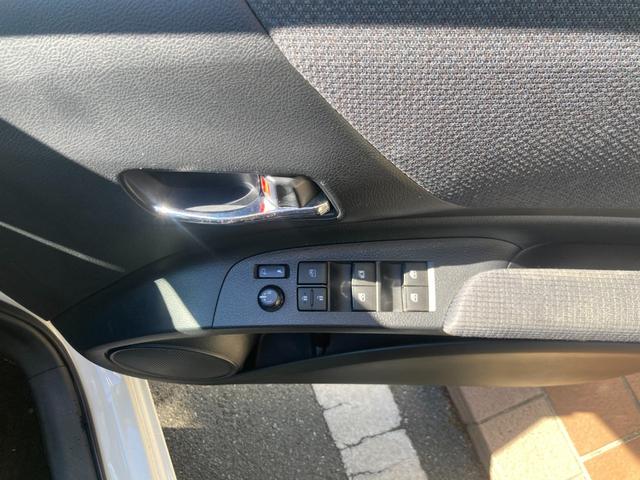 シエンタ ハイブリッドＧ　冠水歴車セーフティセンス衝突軽減ブレーキ付スマートキーＰスタートイモビライザー付ハイブリッド車両側パワースライドドアホワイトパールＥＴＣ車載器禁煙車オートマチックハイビームステアリングスイッチ（33枚目）