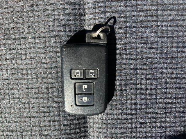 シエンタ ハイブリッドＧ　冠水歴車セーフティセンス衝突軽減ブレーキ付スマートキーＰスタートイモビライザー付ハイブリッド車両側パワースライドドアホワイトパールＥＴＣ車載器禁煙車オートマチックハイビームステアリングスイッチ（80枚目）