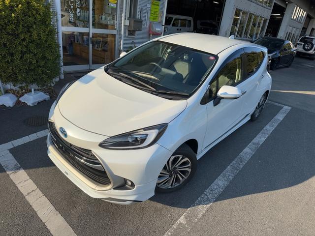 アクア Ｚ　冠水歴車ナビバックカメラセーフティセンス衝突軽減ブレーキ付踏み間違え防止ＥＴＣ車載器ステアリングヒーターオートマチックハイビーム前席シートヒーター禁煙車フルエアロスマートキー２本Ｐスタート（2枚目）