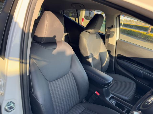 アクア Ｚ　冠水歴車ナビバックカメラセーフティセンス衝突軽減ブレーキ付踏み間違え防止ＥＴＣ車載器ステアリングヒーターオートマチックハイビーム前席シートヒーター禁煙車フルエアロスマートキー２本Ｐスタート（36枚目）