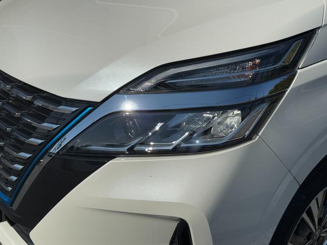 セレナ ｅ－パワー　ハイウェイスターＶ　冠水歴車ナビＴＶバックカメラ全方位モニターＥＴＣ車載器リヤフリップダウンモニター両側パワースライドドアスマートキーＰスタートイモエマージェンシーブレーキ踏み間違え防止セーフティパックＡ禁煙車（18枚目）